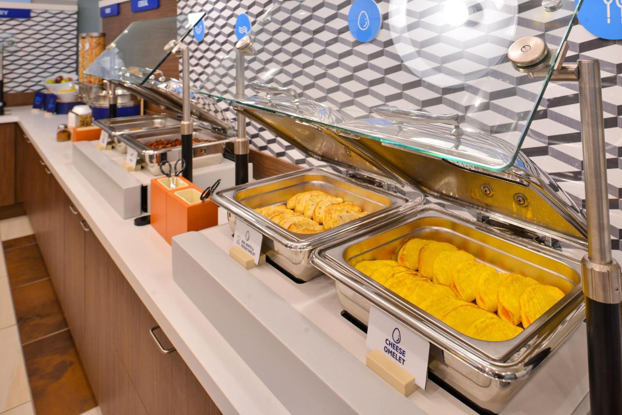 Holiday Inn Express Hotel & Suites Orlando East-Ucf Area By Ihg Alafaya Buitenkant foto