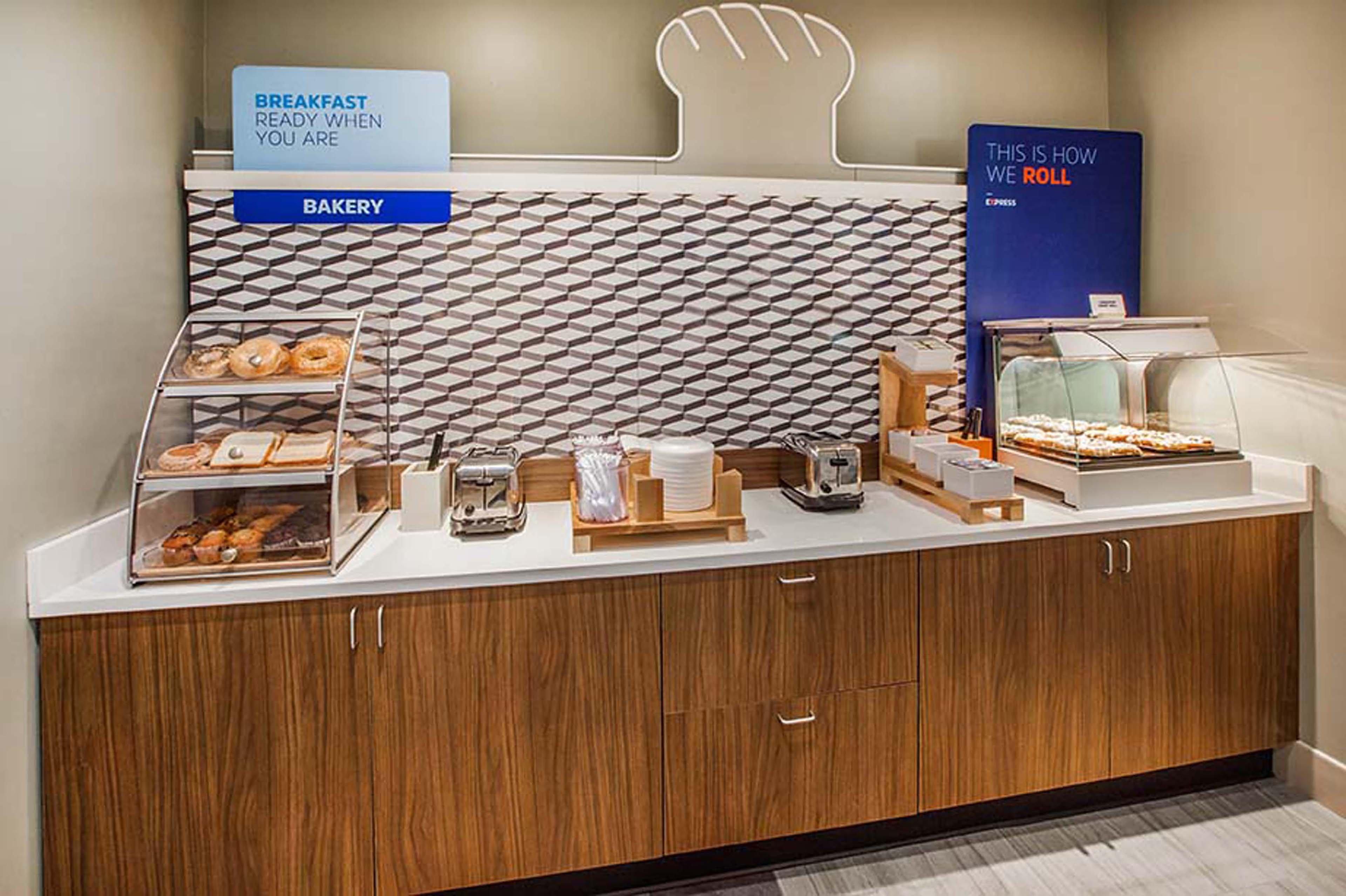 Holiday Inn Express Hotel & Suites Orlando East-Ucf Area By Ihg Alafaya Buitenkant foto